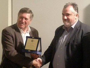 Οι Θεσσαλοί δημοσιογράφοι τίμησαν τον Μπρούνο Ελλύ